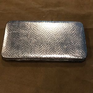 Clutch wallet